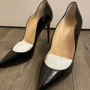 NEVER WORN Hot Chick Christian Louboutin